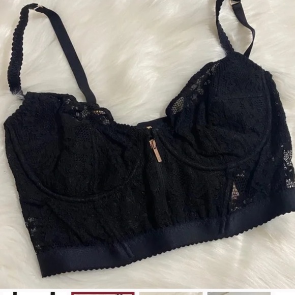 Agent Provocateaur Sally Black Bra and Brief Set (34B/2) - Picture 16 of 16